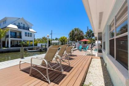 Anna Maria Island - Waterfront Escape - image 5