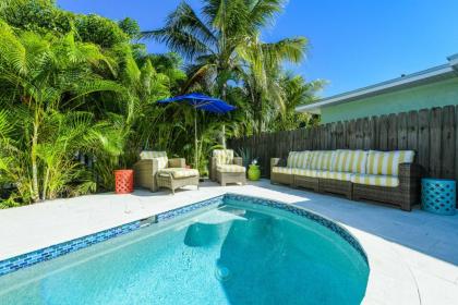 Bean Point Bungalow by AmI Locals Bradenton Beach