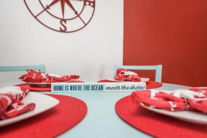 Captain’s Quarters at Anna Maria Island Inn - image 11
