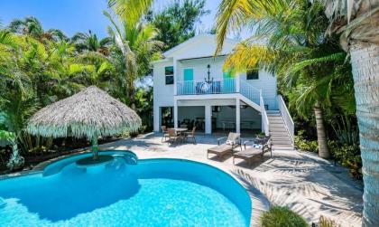 Blue Bay by AmI Locals