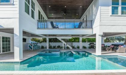 Daiquiri Deck by AmI Locals Florida