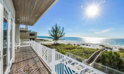 Paradise Beach by AMI Locals - image 6