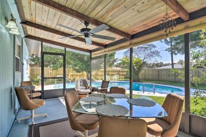 Uncle Louies Gulf Coast Retreat with Outdoor Oasis! - image 9