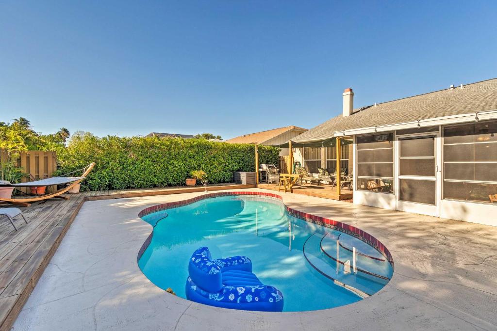 Quiet Retreat with Hot Tub - Near Beach and Golf! - main image