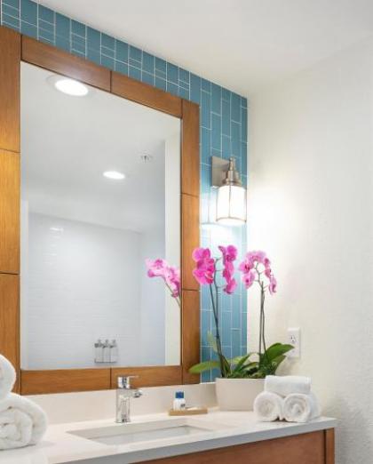 Compass Hotel by Margaritaville Anna Maria Sound - image 3