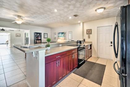 Bright Bradenton Home with Games 6 Mi to Beach - image 6