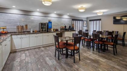 Best Western Brady Inn - image 10