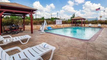 Best Western Brady Inn - image 3