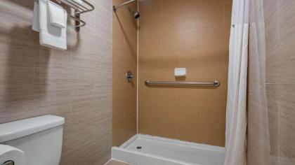 Best Western Brady Inn - image 5
