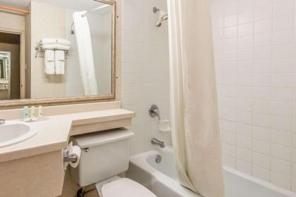 Quality Inn & Suites - image 11