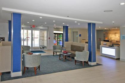 Holiday Inn Express Branford-New Haven an IHG Hotel - image 3