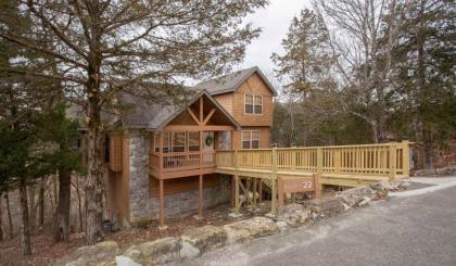 Whispering Woods Lodge-Sleeps 10 Home