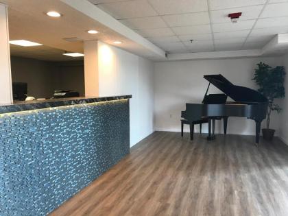 Branson Vacation Inn and Suites