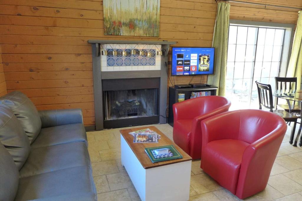 Woods End 2BDR Cabin - image 2