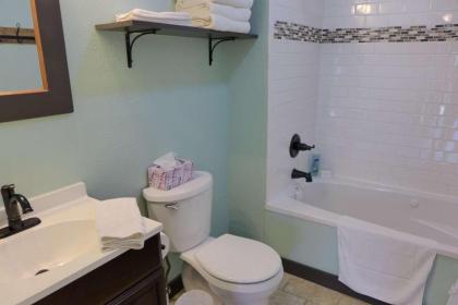 Woods End 2BDR Cabin - image 3