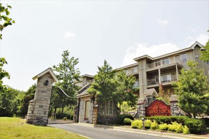 Great Rock by KEES travel Branson