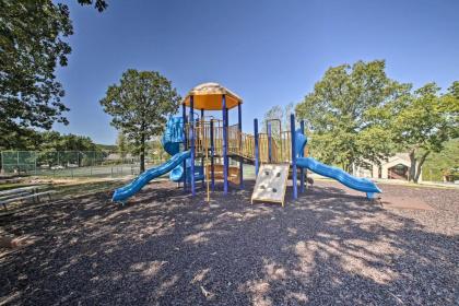 Updated Branson Condo - Mins to SDC and Strip! - image 3