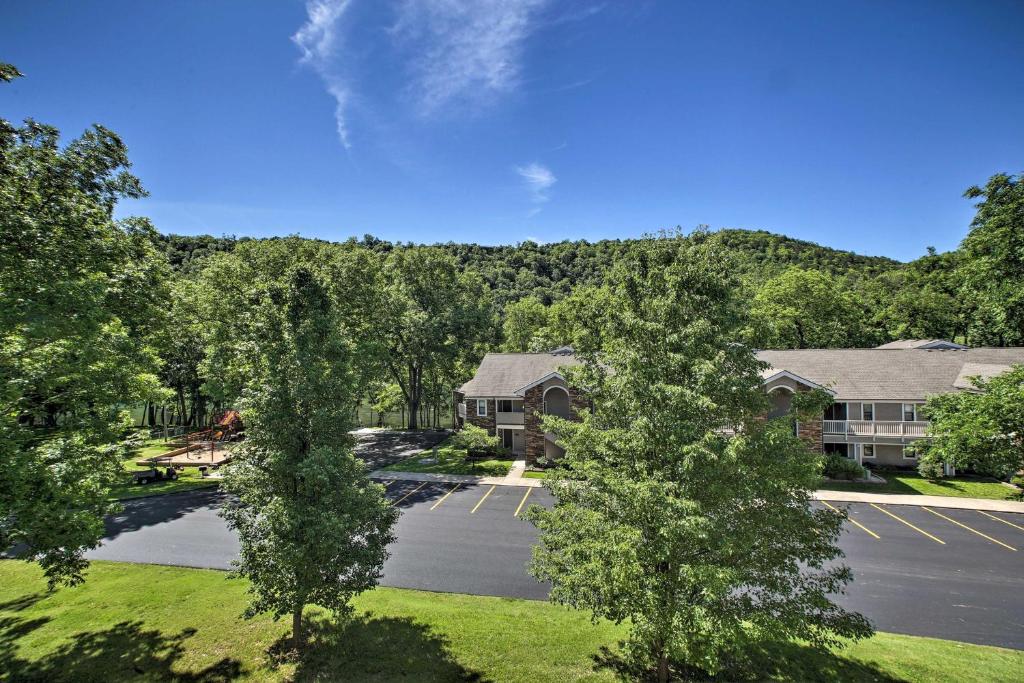 Lake-View Condo 5 Mi to Branson Attractions! - image 5