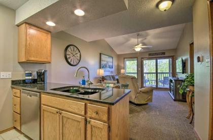Cozy Branson Getaway 5 Min from SDC and the Lake!