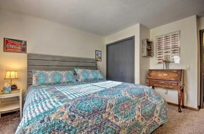 Charming Branson Getaway with Fireplace and Porch - image 10