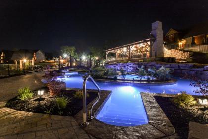Luxury Lakefront Villa Lazy River HUGE POOL Kayaks 2Mi to SDCity - image 15