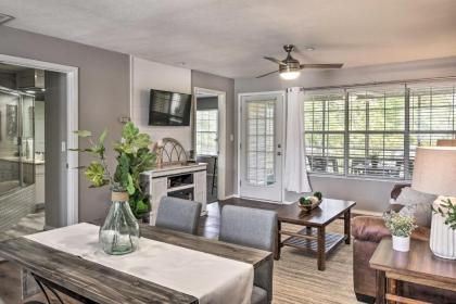 Modern Branson Escape with Lake Taneycomo Views - image 2