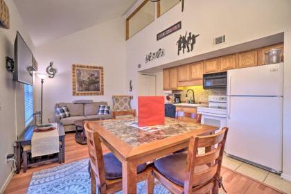 Relaxing Branson Retreat by Fall Creek Marina - image 11
