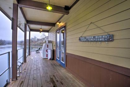 Relaxing Branson Retreat by Fall Creek Marina - image 5