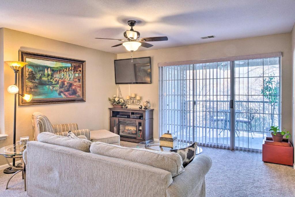 Walk-In Branson Condo with Balcony and Outdoor Pool! - main image