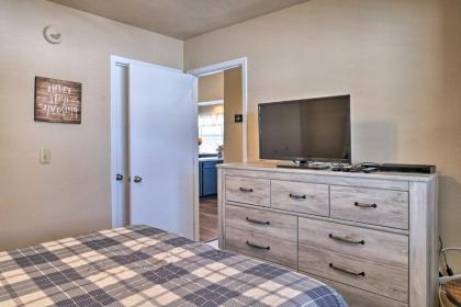 Modern Retreat with Deck and Mtn Views Near SDC! - image 18