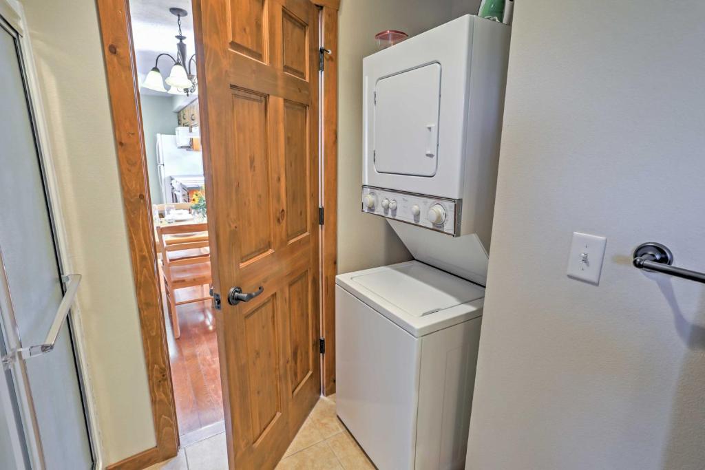 Frogs Hollow Home - 8 Miles to Table Rock Lake! - image 2
