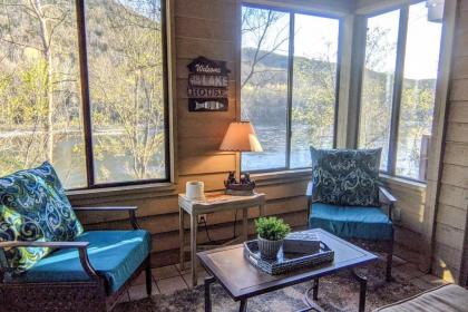 Branson Family Condo Less Than 5 Mi to Lake and Strip!
