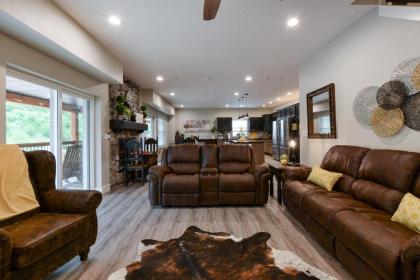 Livin-The-Dream - image 14