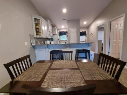 Placid Place - Walk to Marina - FISHING - Stylish - BOAT RENTALS - Central spot! - image 14