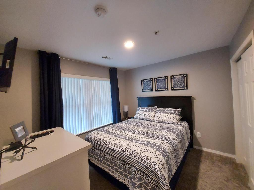 Placid Place - Walk to Marina - FISHING - Stylish - BOAT RENTALS - Central spot! - image 2