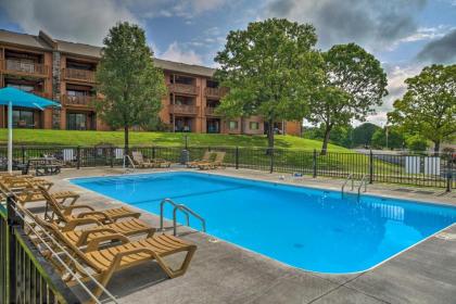 Contemporary Resort Condo with Private Balcony Branson Missouri