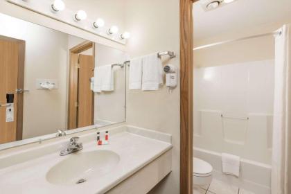 Days Inn by Wyndham Atlantic - image 13