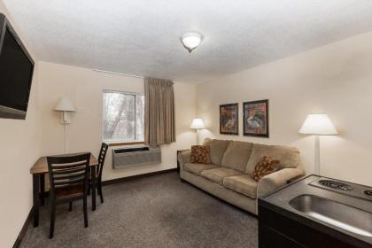 Days Inn by Wyndham Atlantic - image 6