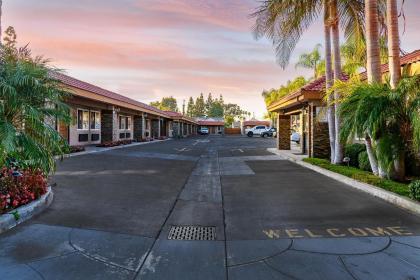 Hyland Motel Brea - image 4