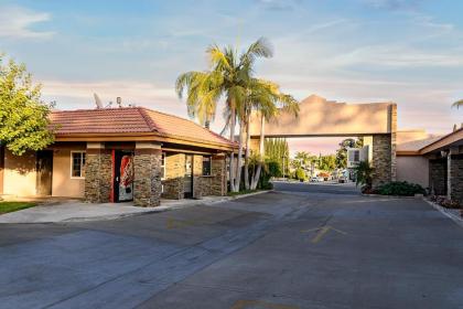 Hyland Motel Brea - image 9