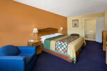 Super 8 by Wyndham Breaux Bridge - image 10