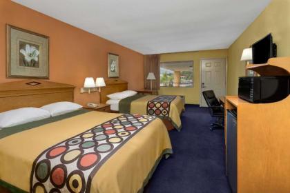Super 8 by Wyndham Breaux Bridge - image 13