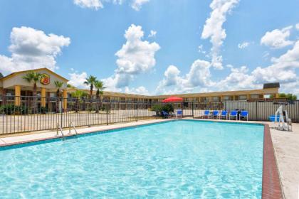 Super 8 by Wyndham Breaux Bridge - image 15