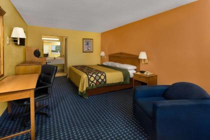 Super 8 by Wyndham Breaux Bridge - image 2