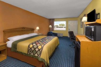 Super 8 by Wyndham Breaux Bridge - image 4