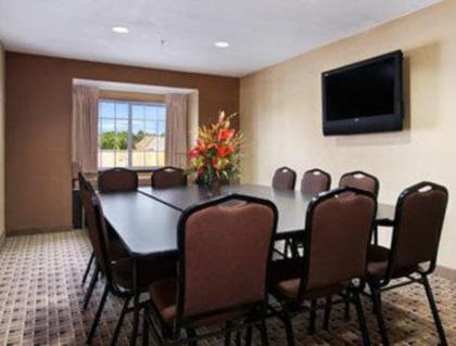 Microtel Inn & Suites By Wyndham Breaux Bridge - image 8
