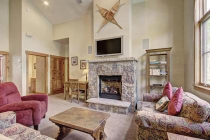 Mountain Thunder Lodge - image 2