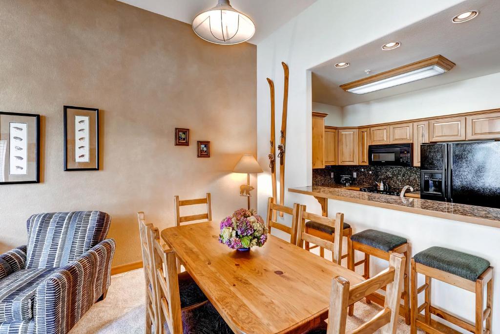 Riverbend Lodge - image 3