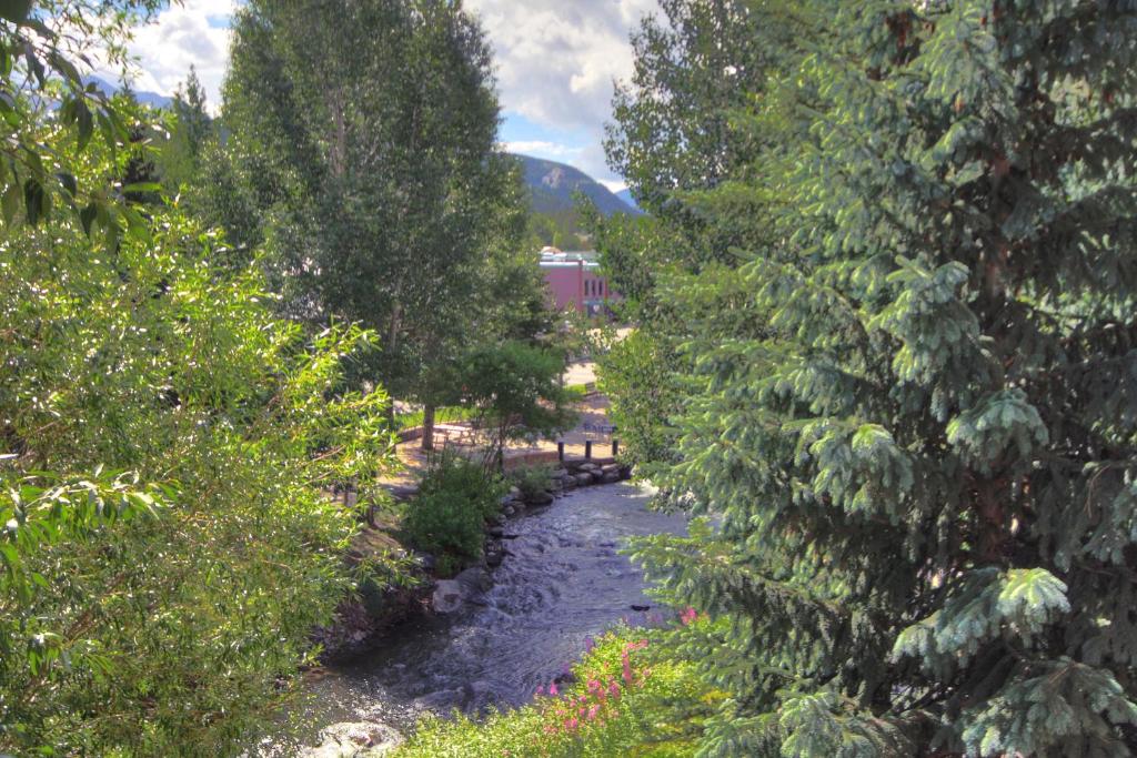 River Mountain Lodge by Breckenridge Hospitality - image 2