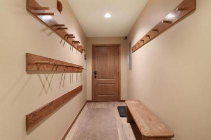 Tyra Summit A2A Condo - image 3